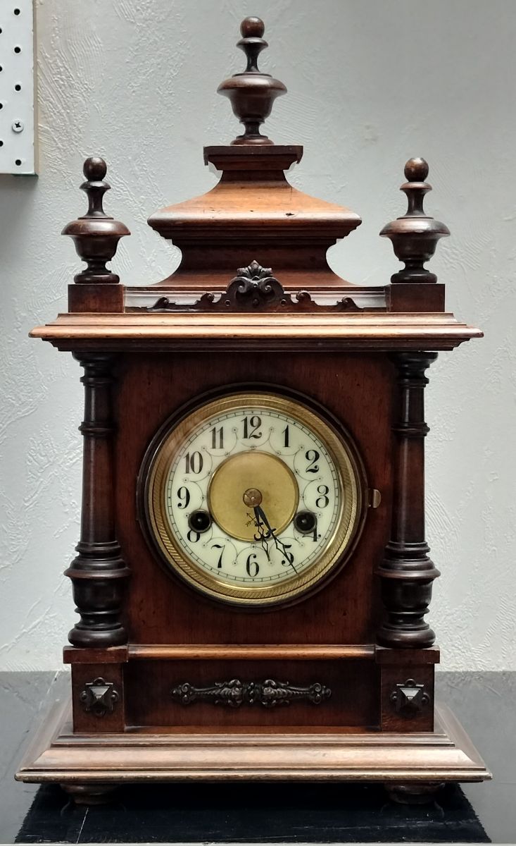 Hac Mantle Clock