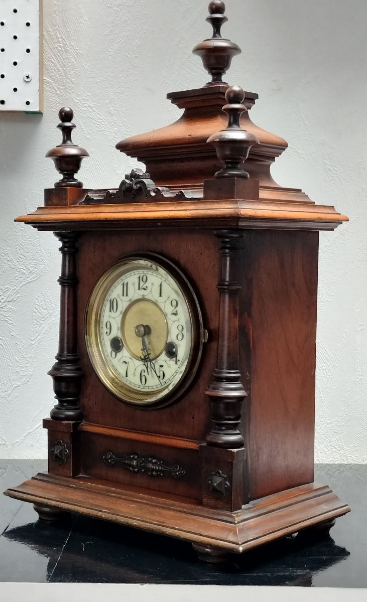 Hac Mantle Clock